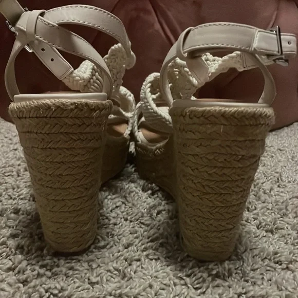 Gianni Bini Macrame Wedges Off White 8.5 - Picture 5 of 8